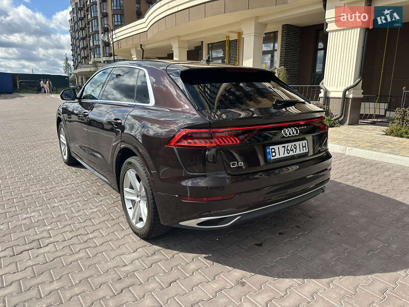 Внедорожник / Кроссовер Audi Q8 2021 в Киеве