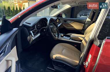 Внедорожник / Кроссовер Audi Q8 2019 в 