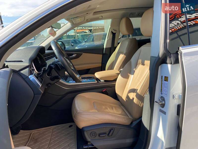 Внедорожник / Кроссовер Audi Q8 2018 в Львове