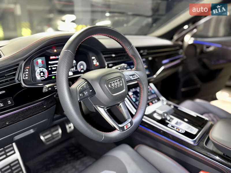 Внедорожник / Кроссовер Audi Q8 2024 в Киеве