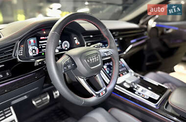 Внедорожник / Кроссовер Audi Q8 2024 в 