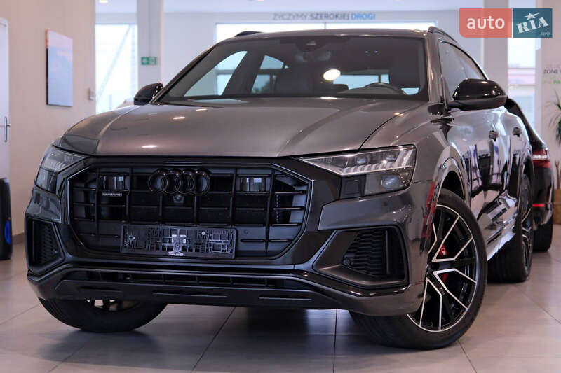 Внедорожник / Кроссовер Audi Q8 2020 в 