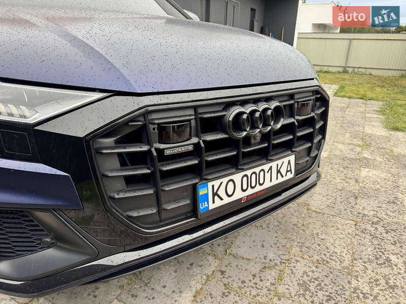 Внедорожник / Кроссовер Audi Q8 2019 в Киеве