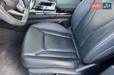 Внедорожник / Кроссовер Audi Q8 2019 в 
