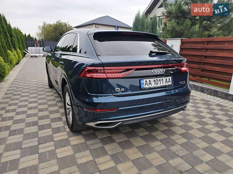 Внедорожник / Кроссовер Audi Q8 2021 в Киеве