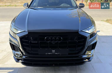 Внедорожник / Кроссовер Audi Q8 2019 в 