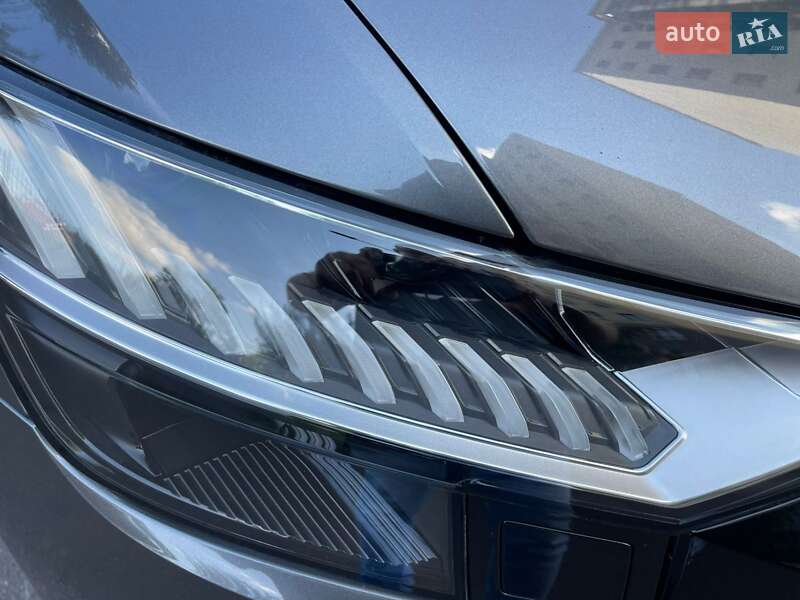 Внедорожник / Кроссовер Audi Q8 2023 в Одессе