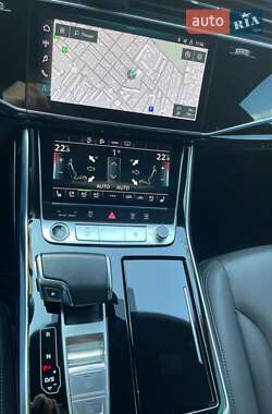 Внедорожник / Кроссовер Audi Q8 2023 в 