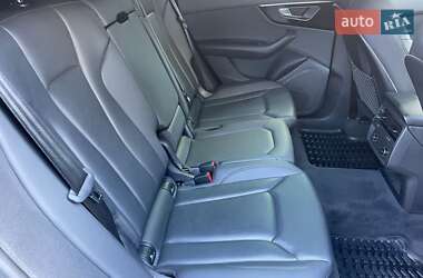 Внедорожник / Кроссовер Audi Q8 2023 в 