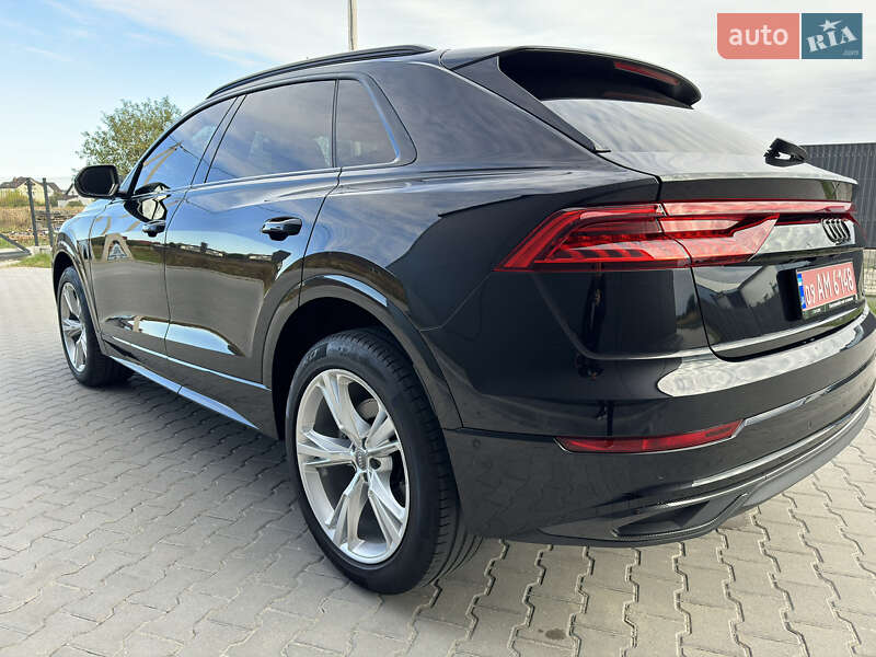 Внедорожник / Кроссовер Audi Q8 2019 в Ивано-Франковске