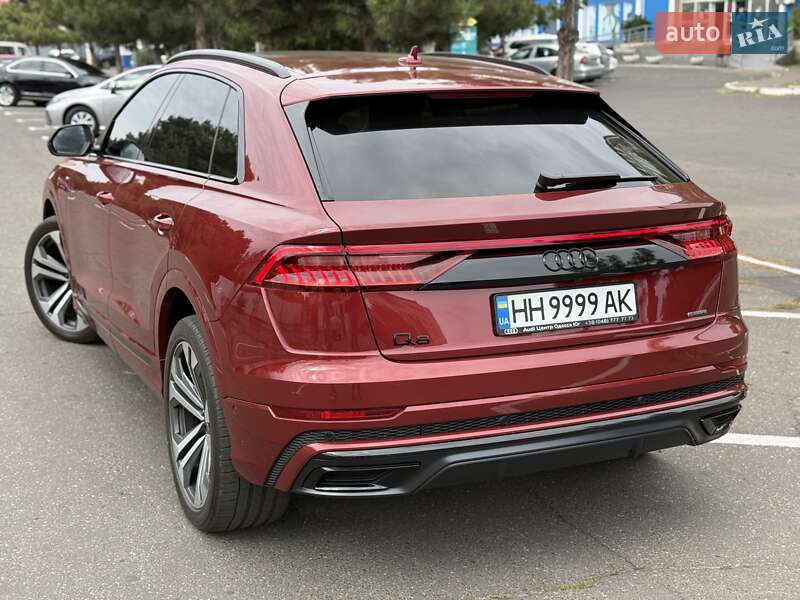 Внедорожник / Кроссовер Audi Q8 2021 в Одессе
