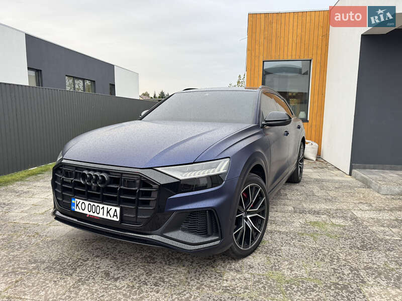 Внедорожник / Кроссовер Audi Q8 2019 в Киеве