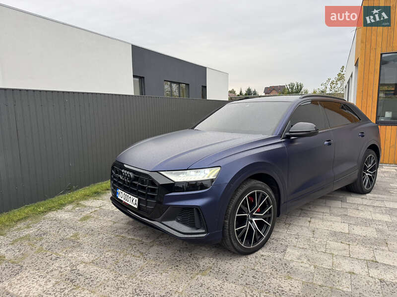 Внедорожник / Кроссовер Audi Q8 2019 в Киеве