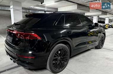 Внедорожник / Кроссовер Audi Q8 2024 в 