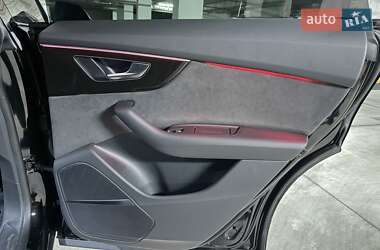 Внедорожник / Кроссовер Audi Q8 2024 в 