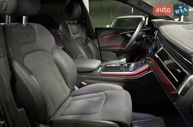 Внедорожник / Кроссовер Audi Q8 2024 в 