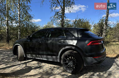 Внедорожник / Кроссовер Audi Q8 2022 в 
