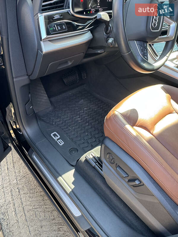 Внедорожник / Кроссовер Audi Q8 2022 в Киеве фото 44 Внедорожник / Кроссовер Audi Q8 2022 в Киеве