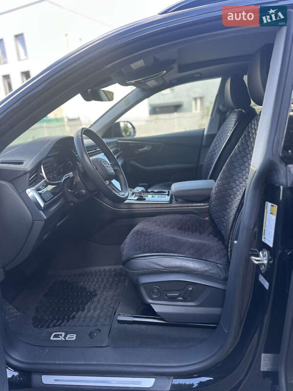 Внедорожник / Кроссовер Audi Q8 2022 в Киеве