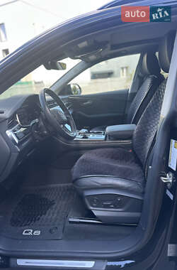 Внедорожник / Кроссовер Audi Q8 2022 в 