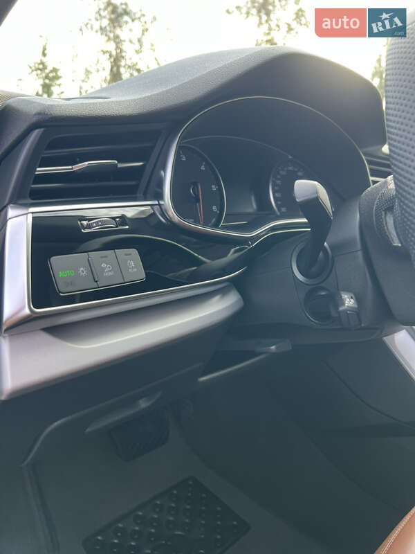Внедорожник / Кроссовер Audi Q8 2021 в Измаиле