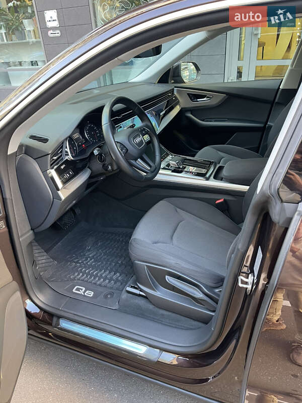 Внедорожник / Кроссовер Audi Q8 2019 в Киеве