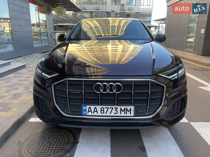 Внедорожник / Кроссовер Audi Q8 2019 в Киеве