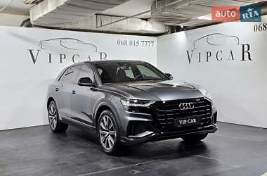 Позашляховик / Кросовер Audi Q8 2018 в 