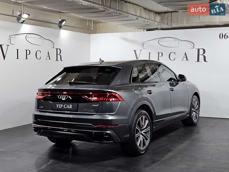 Внедорожник / Кроссовер Audi Q8 2018 в Киеве
