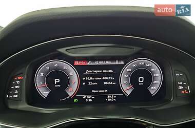 Позашляховик / Кросовер Audi Q8 2018 в 
