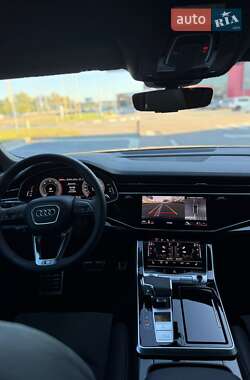 Внедорожник / Кроссовер Audi Q8 2024 в 