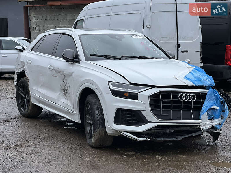 Позашляховик / Кросовер Audi Q8 2019 в Стрию