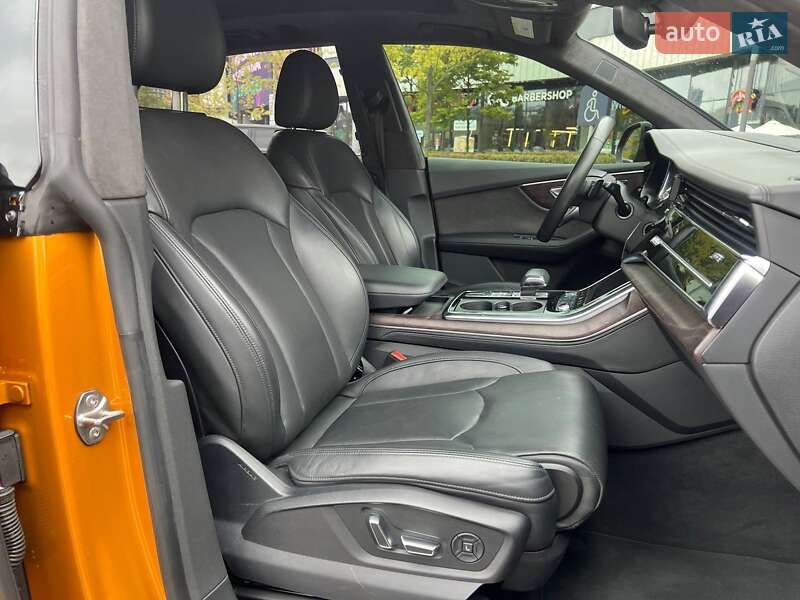 Внедорожник / Кроссовер Audi Q8 2018 в Киеве