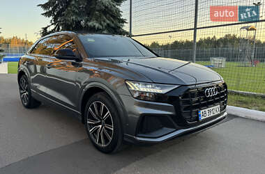 Позашляховик / Кросовер Audi Q8 2021 в 