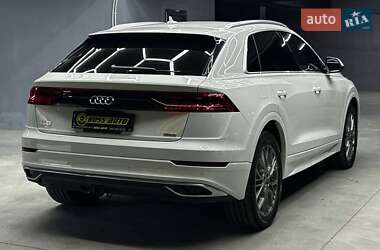 Внедорожник / Кроссовер Audi Q8 2018 в 