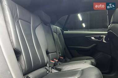 Внедорожник / Кроссовер Audi Q8 2018 в 