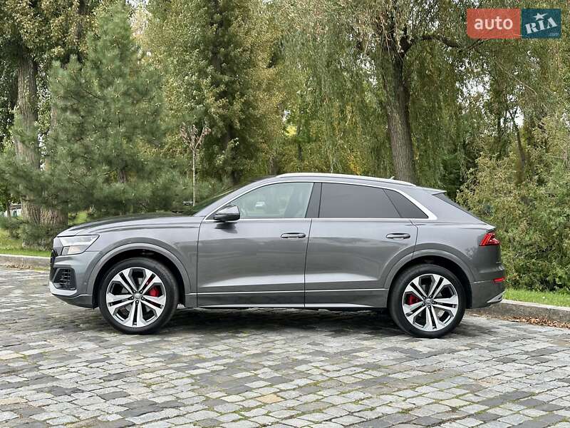 Внедорожник / Кроссовер Audi Q8 2019 в Киеве