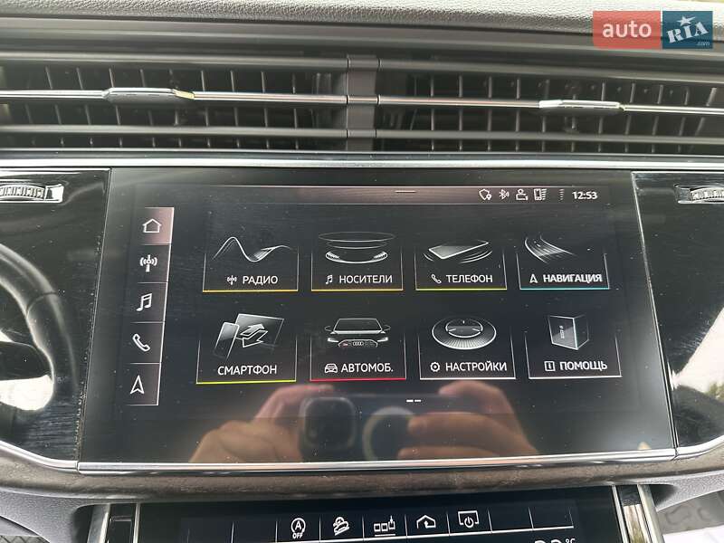 Внедорожник / Кроссовер Audi Q8 2019 в Киеве
