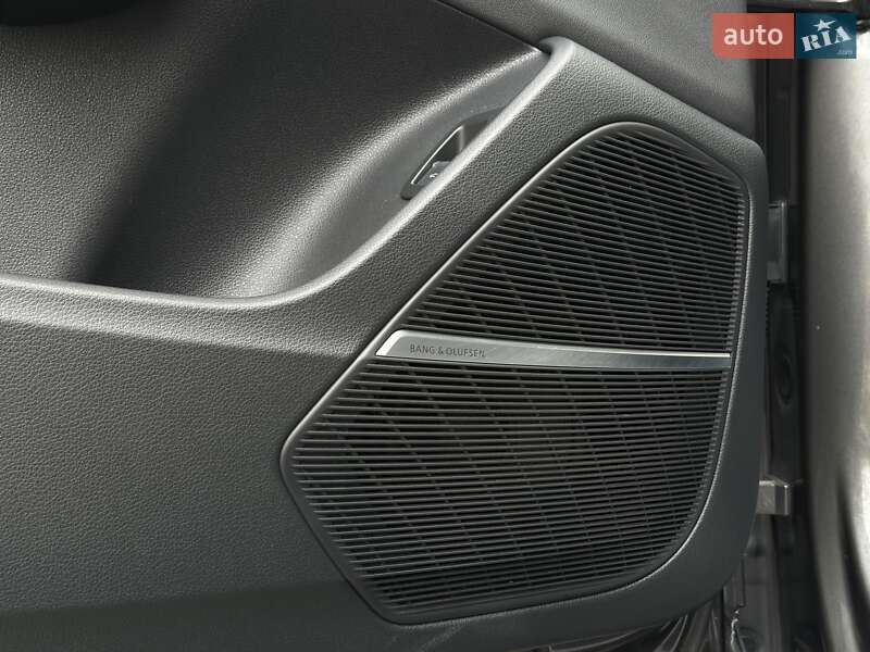 Внедорожник / Кроссовер Audi Q8 2019 в Киеве