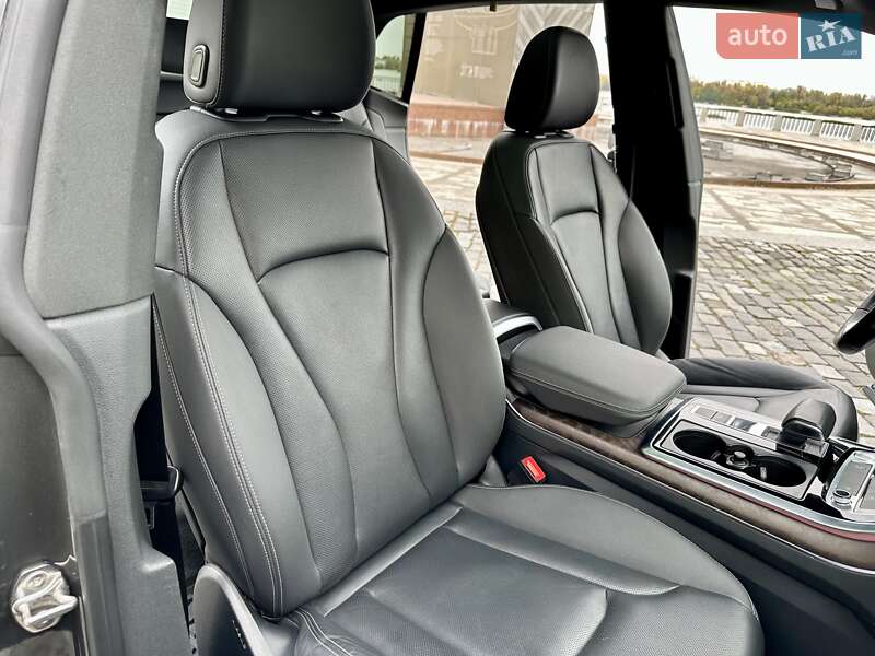 Внедорожник / Кроссовер Audi Q8 2019 в Киеве