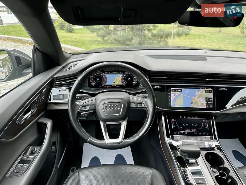 Внедорожник / Кроссовер Audi Q8 2019 в Киеве