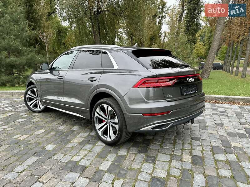 Внедорожник / Кроссовер Audi Q8 2019 в Киеве