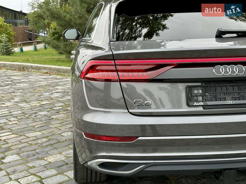 Внедорожник / Кроссовер Audi Q8 2019 в Киеве