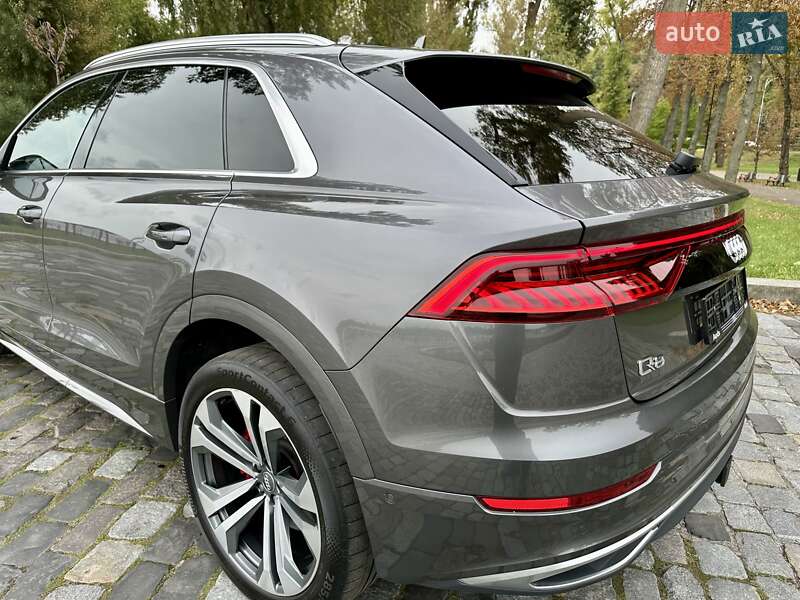 Внедорожник / Кроссовер Audi Q8 2019 в Киеве