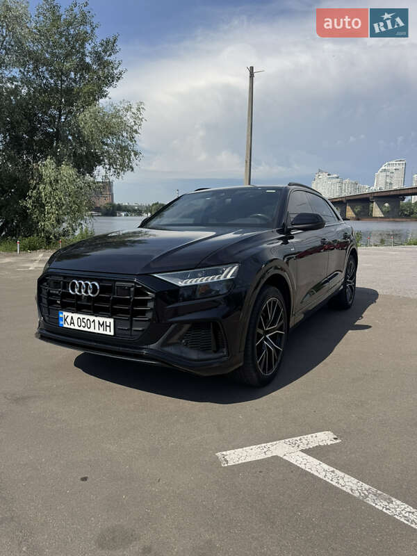 Внедорожник / Кроссовер Audi Q8 2018 в Киеве
