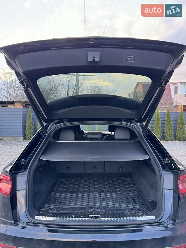 Внедорожник / Кроссовер Audi Q8 2018 в Киеве