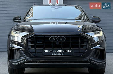 Позашляховик / Кросовер Audi Q8 2019 в 