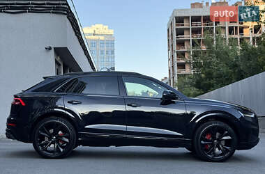 Позашляховик / Кросовер Audi Q8 2019 в 