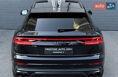 Позашляховик / Кросовер Audi Q8 2019 в 