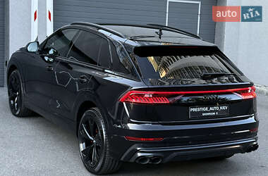 Позашляховик / Кросовер Audi Q8 2019 в 